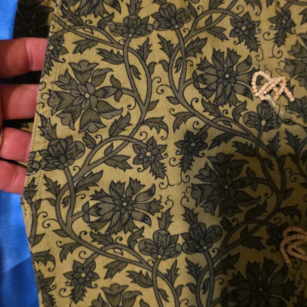 Floral Patterned Pants - Picture 4 of 4